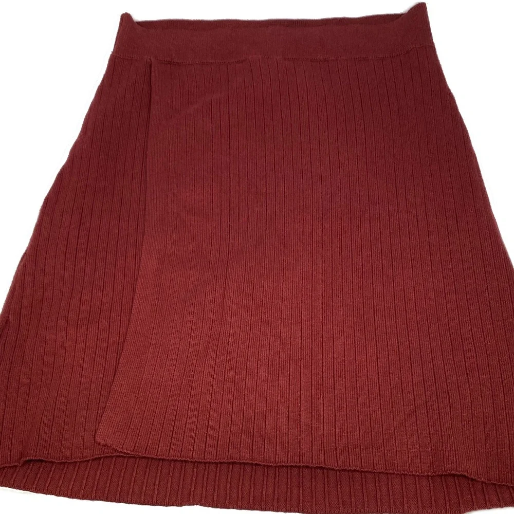 Free People Women's Mod Knit Wrap Skirt in Wine Small New with Tags